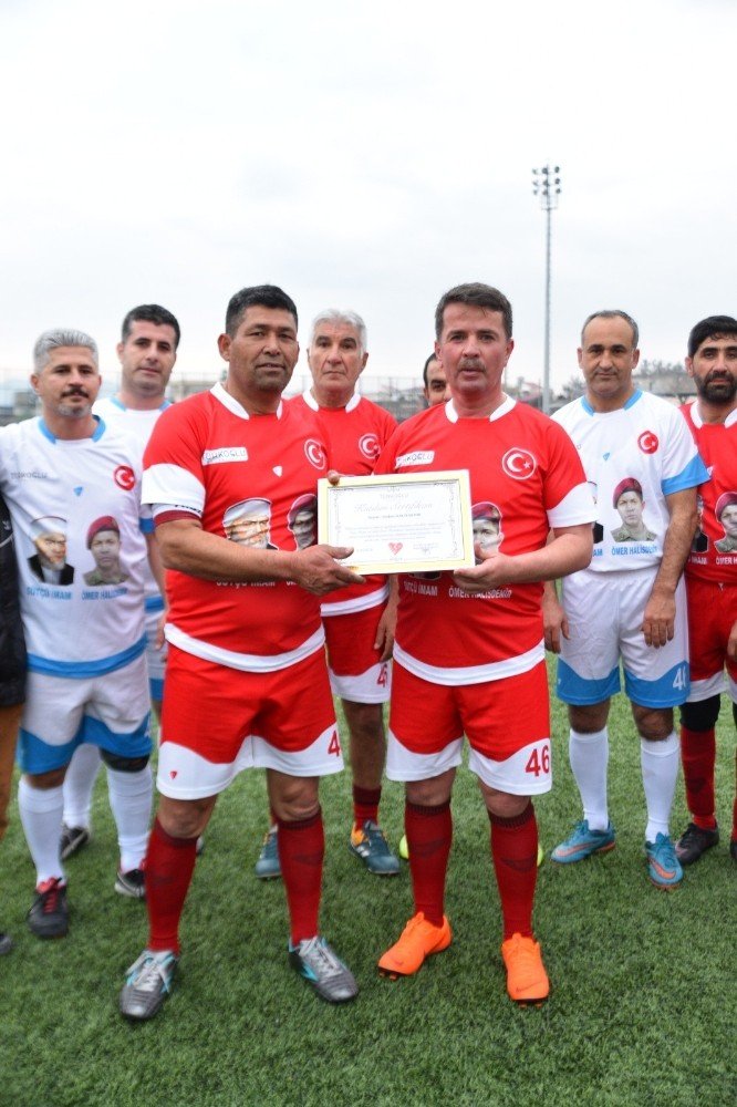 12 Şubat anısına Türkoğlu’nda dostluk maçı düzenlendi