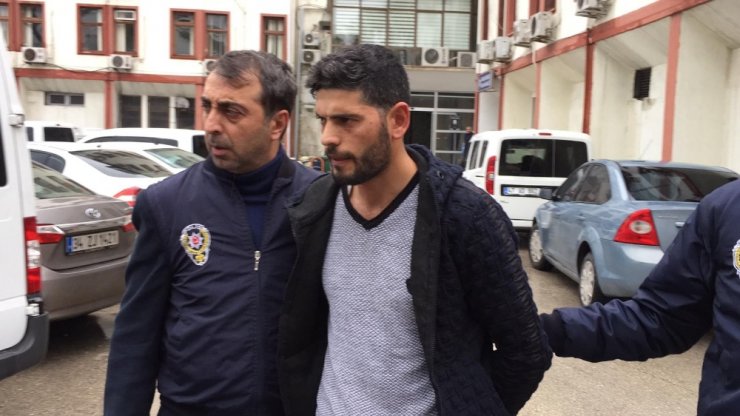 Altınları için boğazı kesilerek vahşice öldürüldü