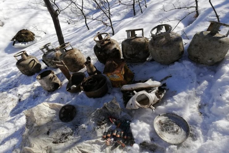 Hainlerin 20-15 kişilik sığınak, barınakları imha edildi