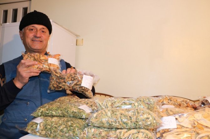 Kahramanmaraşlı çiftçi yazın hazırlıyor kışın tüketiyor