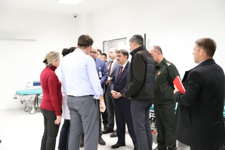 Kışlasındaki eğitim atışları sırasında askerler yaralandı