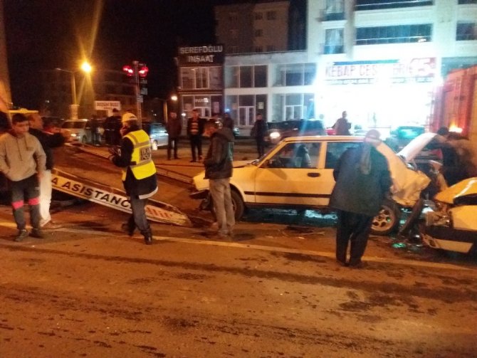 Alkollü sürücü zincirli kazaya sebep oldu