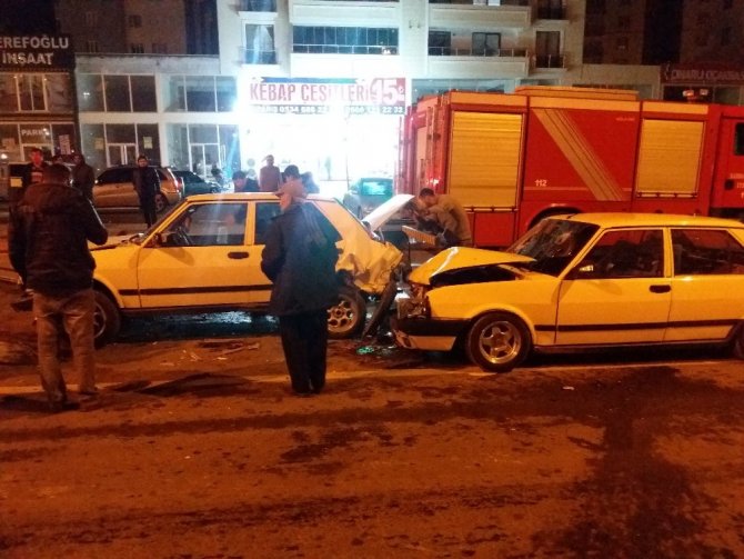 Alkollü sürücü zincirli kazaya sebep oldu