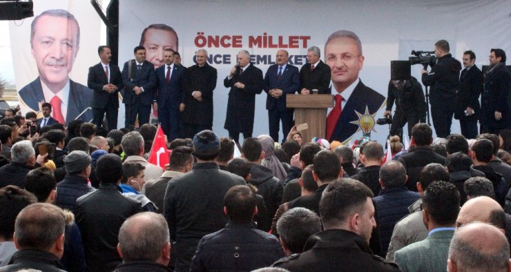 Binali Yıldırım Erzincan’da hemşehrileriyle buluştu