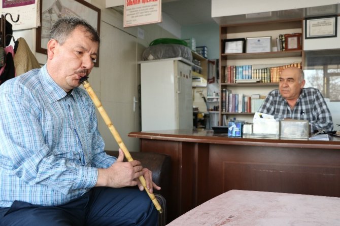 Kendi çabasıyla öğrendiği Ney'in aranan ismi oldu