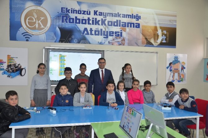 Robotik kodlama atölyesi Ekinözü'ne açıldı