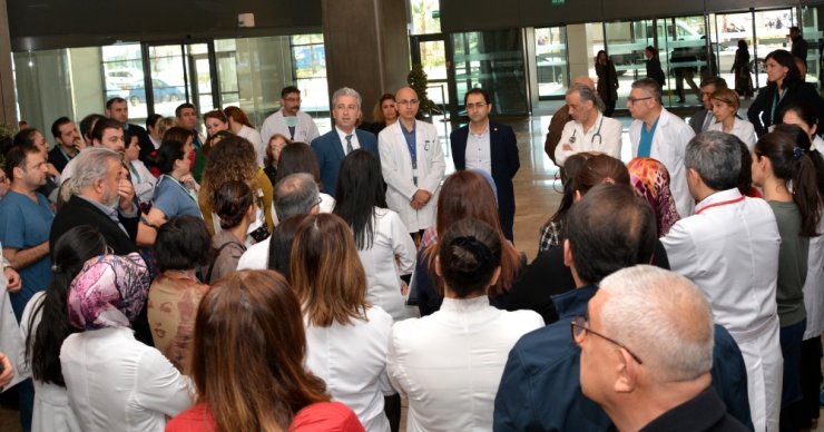 Hasta yakını doktoru darp etti