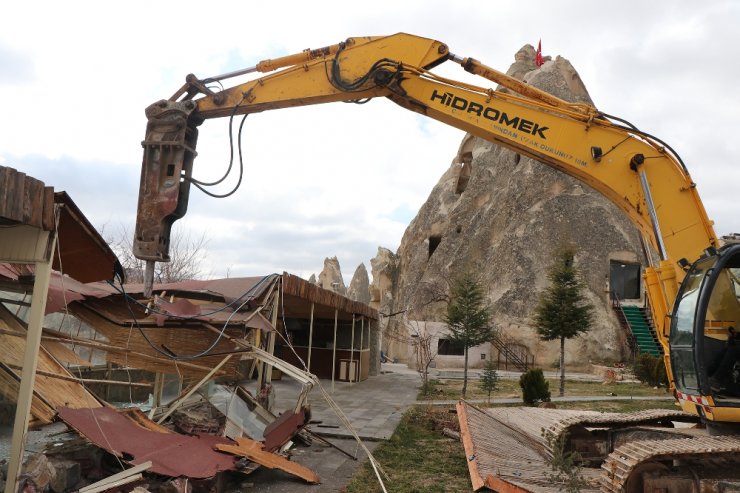 Kapadokya’da 2 haftada 27 kaçak yapı yıkıldı
