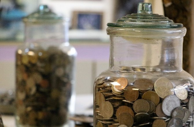 35 yıl önce ütü ile başladığı antika tutkusu işi oldu