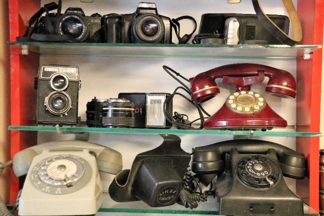 35 yıl önce ütü ile başladığı antika tutkusu işi oldu