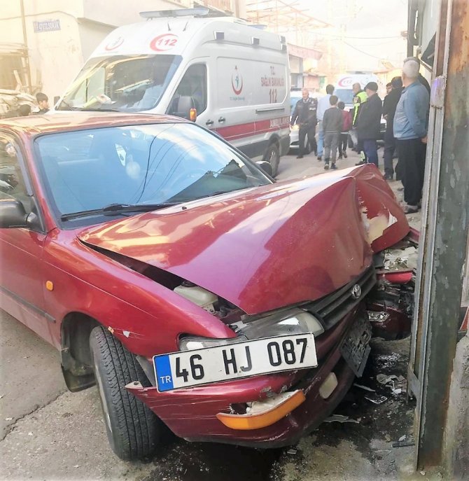 Fren yerine gaza basınca 7 kişiyi yaraladı