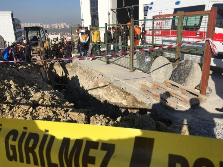 Göçük altında kalan işçi hayatını kaybetti