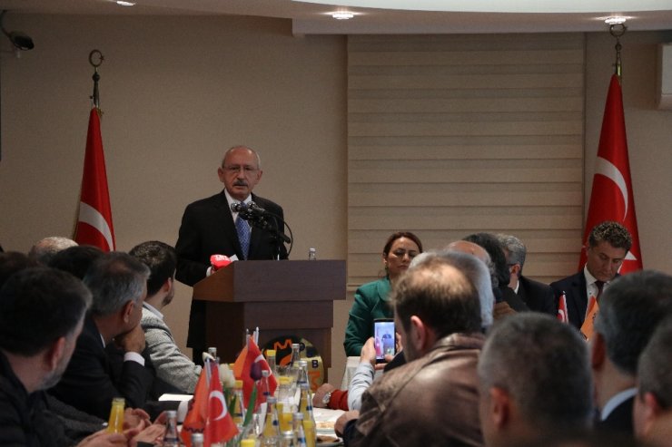 Kavga siyasetinin Türkiye'ye getirdiği bir yarar var mı?