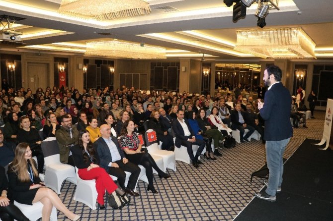 Kahramanmaraş’ta anne babalara yönelik seminer düzenlendi