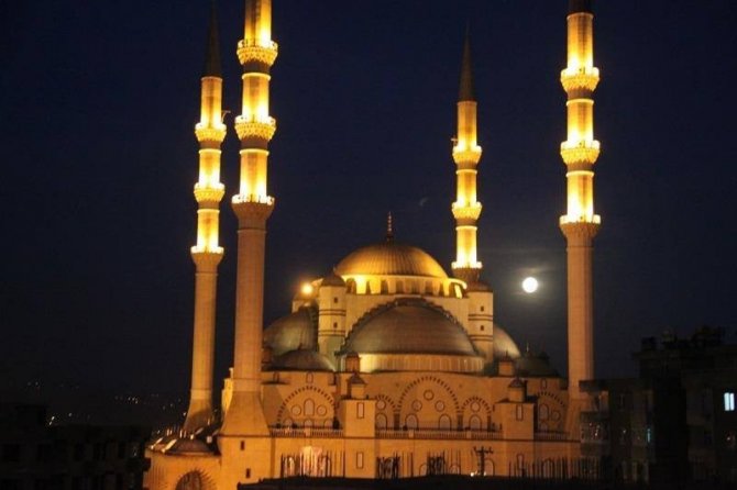 Kahramanmaraş camilere akın etti