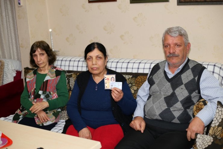 56 yıldır evli olduğunu yeni öğrendi!