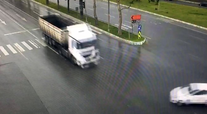 Kahramanmaraş'ta 2 kişinin yaralandığı kazanın görüntüleri çıktı