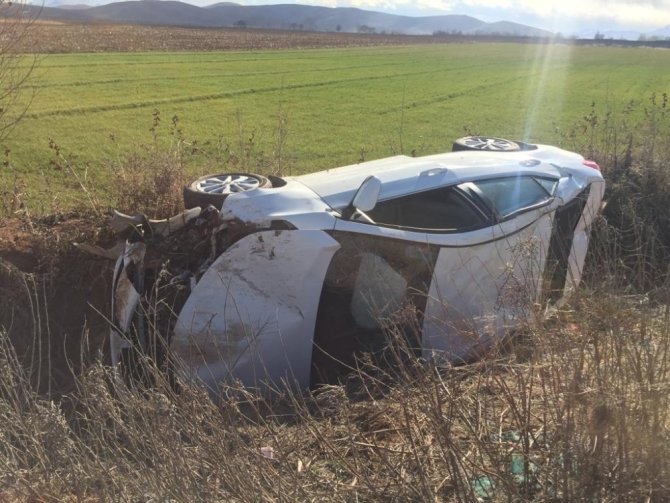 Kahramanmaraş’ta otomobil sulama kanalına düştü