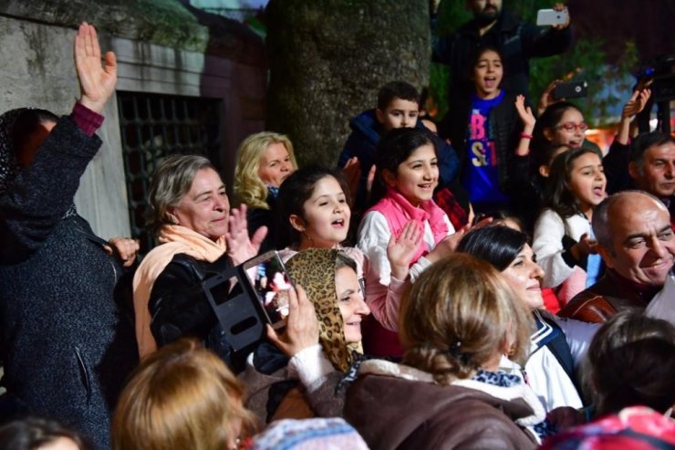 Çocukların tezahüratı İmamoğlu’nu ağlattı 