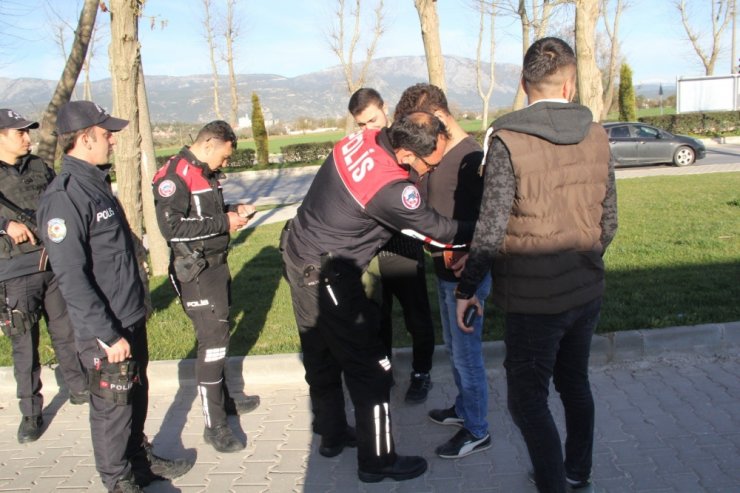 1 gecede 2 bin 423 kişi yakalandı