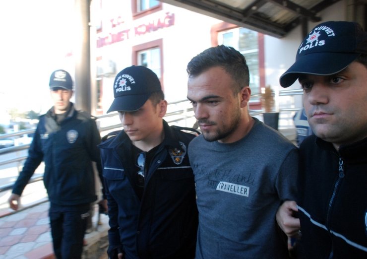 Erkek arkadaşı tarafından vurulan liseli kız toprağa verildi