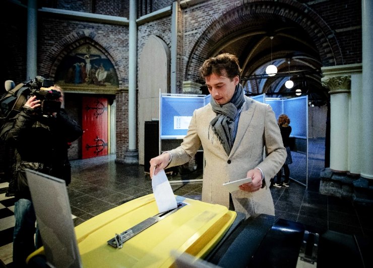 Hollanda sandık başında