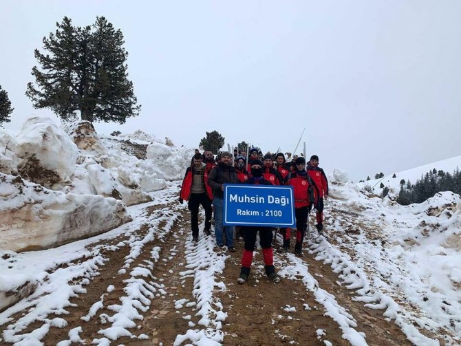 Keş Dağına "Muhsin Dağı" tabelası dikildi