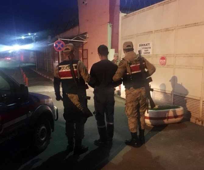 Bir evden 4 adet cep telefonu çalan şüpheli yakalandı