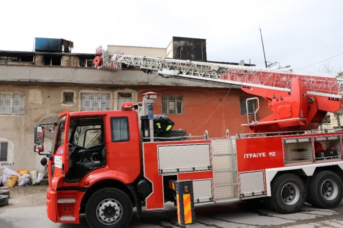 Kahramanmaraş'ta künefe imalathanesi küle döndü