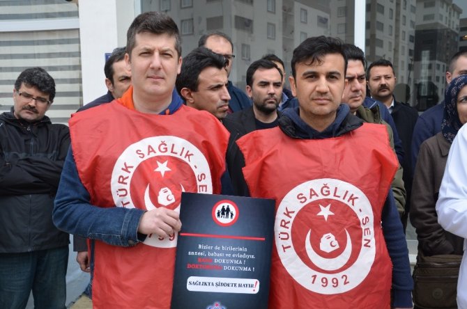 Kahramanmaraş'ta iş bırakan hekimler sağlıkta şiddeti kınadı
