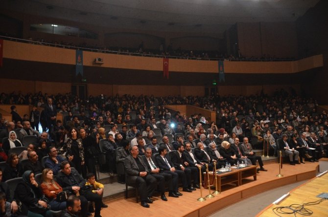 Kahramanmaraş’ta liseler arası ses yarışması yapıldı