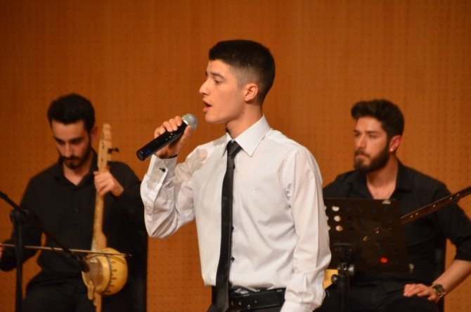 Kahramanmaraş’ta liseler arası ses yarışması yapıldı