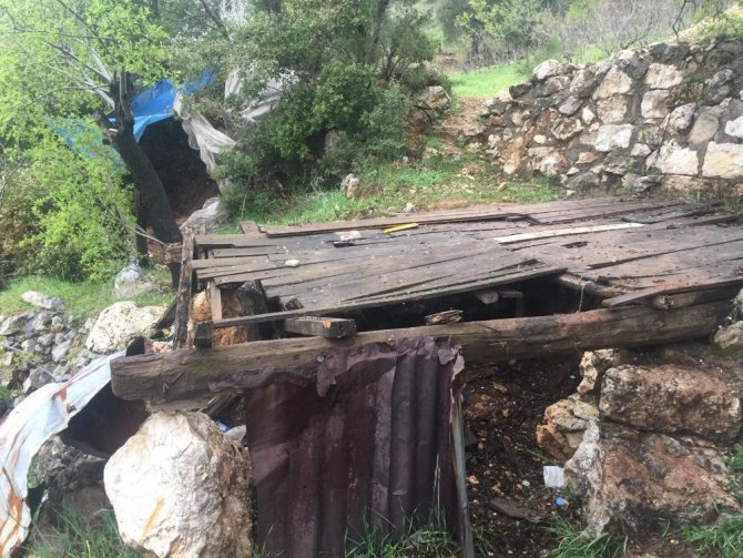 Sera süsü vererek kaçak kazı yapan şahıslar yakalandı