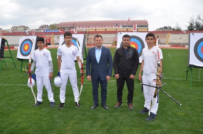 Okullar arası okçuluk şampiyonası düzenlendi