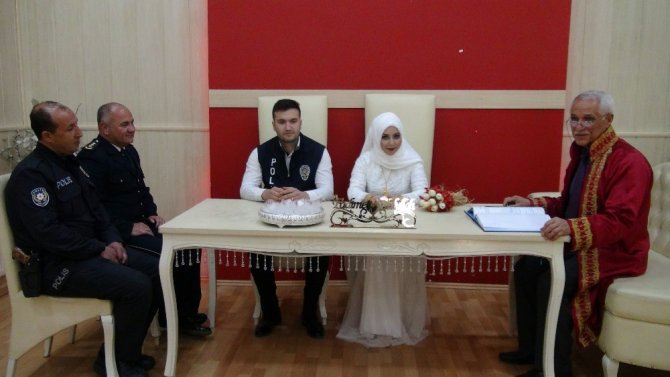 Polis Günü’nde bir ömür için evet dediler