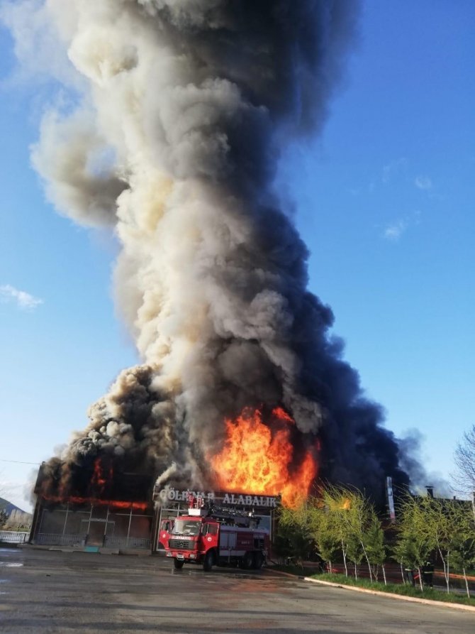 Yanan restoranın hasar bilançosu dudak uçuklattı