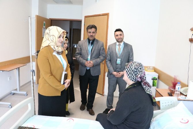 Din görevlilerinden hastalara manevi destek