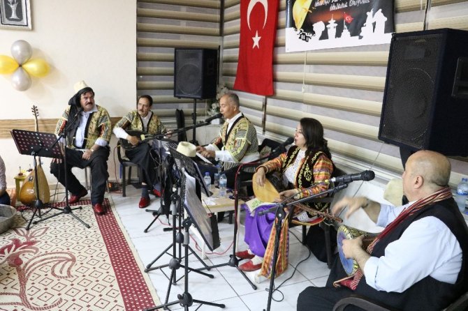 Kahramanmaraş'ta girişimci kadın kebapçıdan türkü gecesi