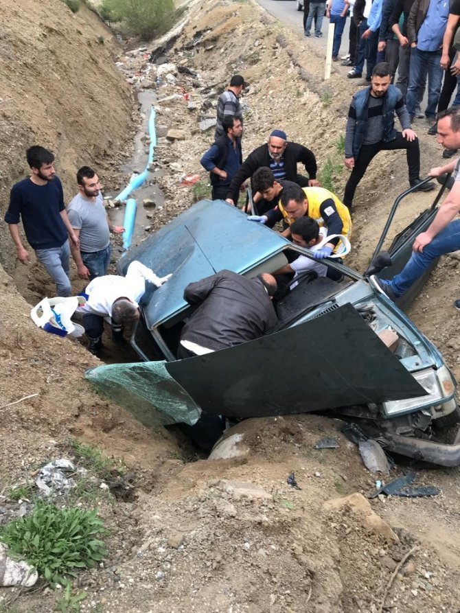 Kahramanmaraş'ta bu otomobilden yaralı kurtuldular