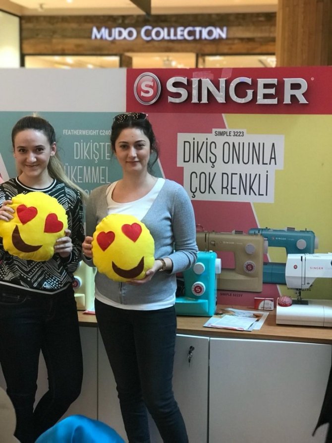 Kahramanmaraşlı kadınlar sevgi dolu yastıklar diktiler