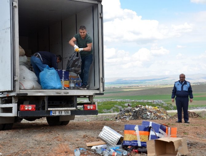 Kahramanmaraş'ta Kaçak sigara ve tütünler yakılarak imha edildi