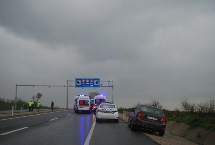 Tekirdağ’da öğrenci servisi kamyona çarptı: 15 yaralı