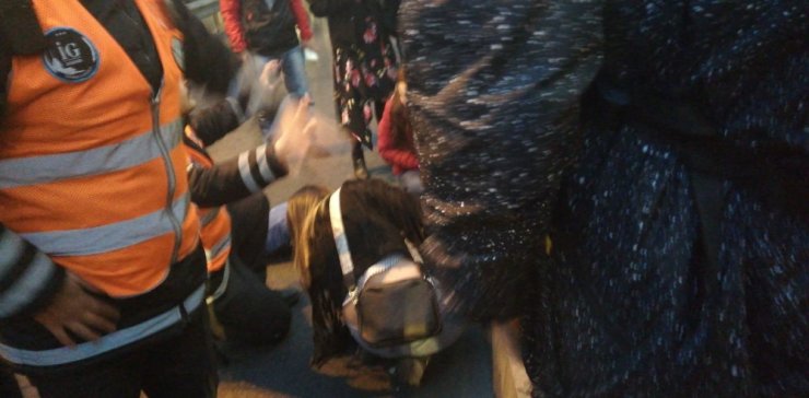 Edirnekapı’da metrobüs yolcuya çarptı