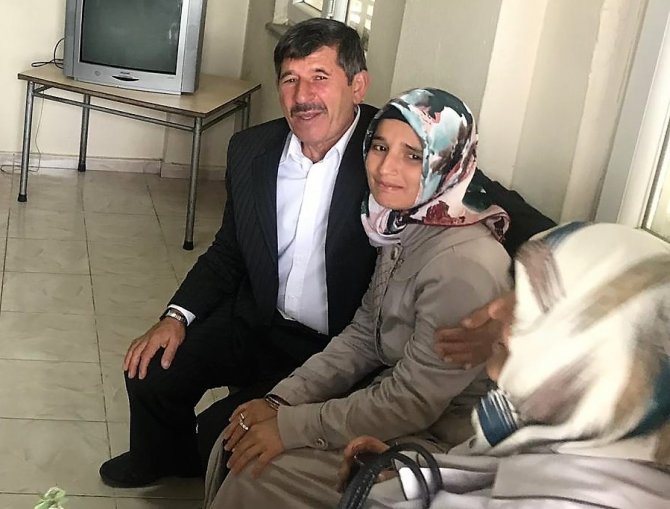 Kahramanmaraş'ta baba ve kızı 31 yıl sonra kavuştu