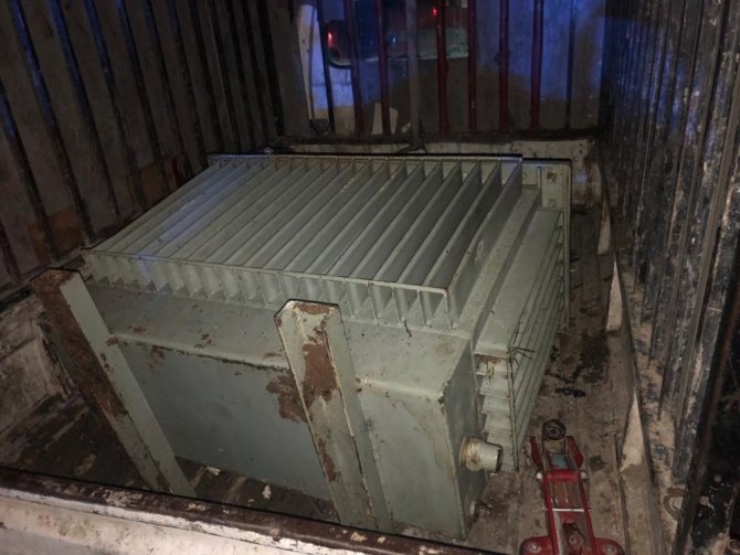 Elbistan'da çaldıkları elektrik trafosu ile birlikte yakalandılar