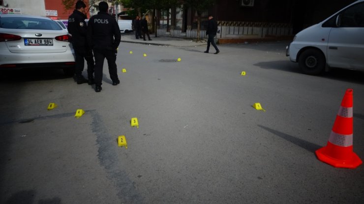 Pendik’te kahvehaneyi silahla taradılar