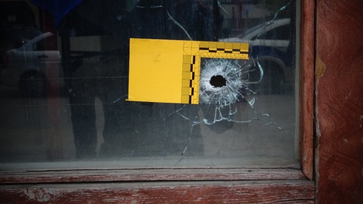 Pendik’te kahvehaneyi silahla taradılar