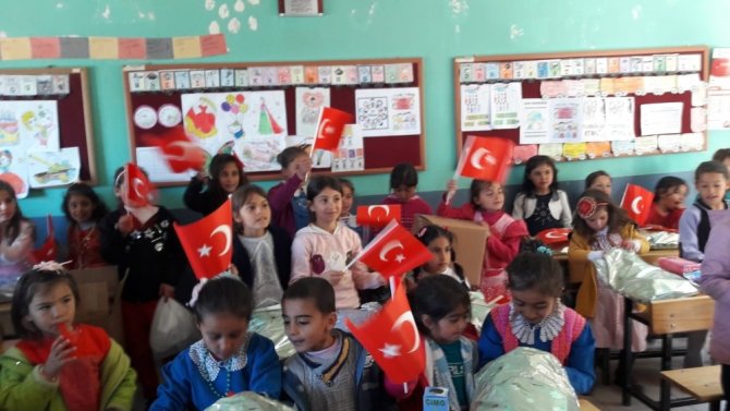 Bu kolilerde tebessüm var