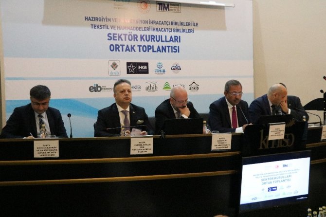 Bakan Yardımcısı Turagay: “Tekstil ve konfeksiyon bizim göz bebeğimiz”