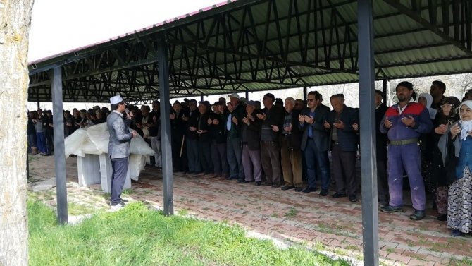 Göksun'da 150 yıllık hayrat kurbanı geleneği sürüyor